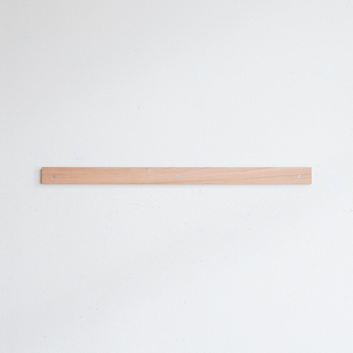 専用だから叶う、長方形ミラーの確実な横置き