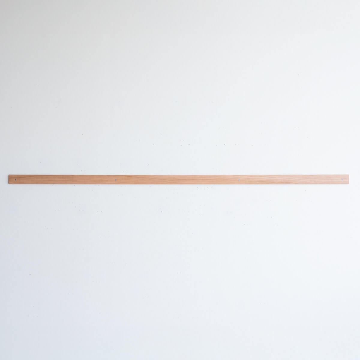 専用だから叶う、長方形ミラーの確実な横置き