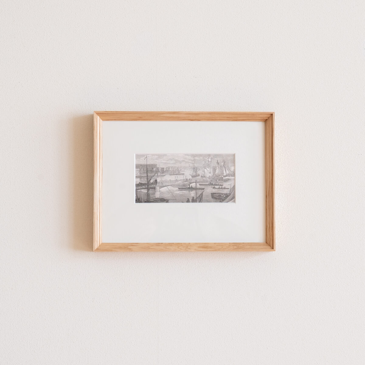 旅先で出会った北欧のアートを額装しました