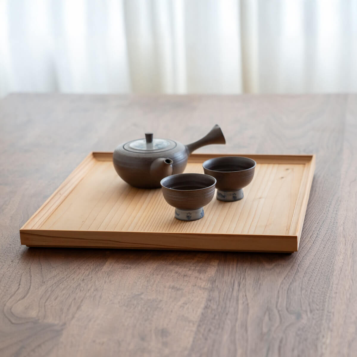 無垢材の風合いを長く楽しむために