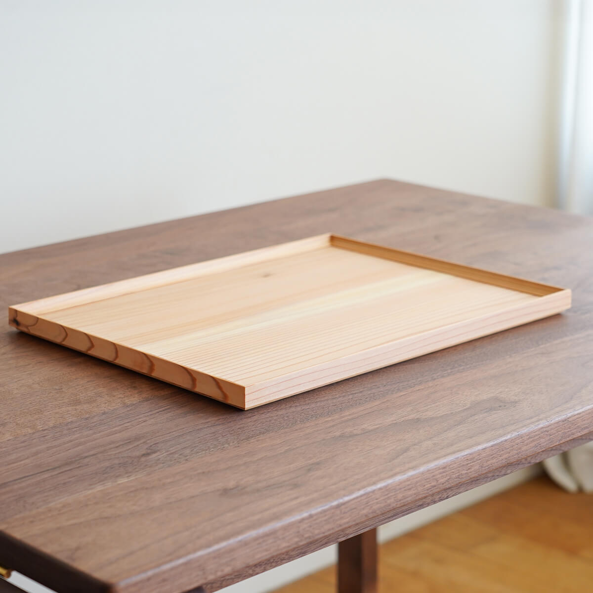 無垢材の風合いを長く楽しむために