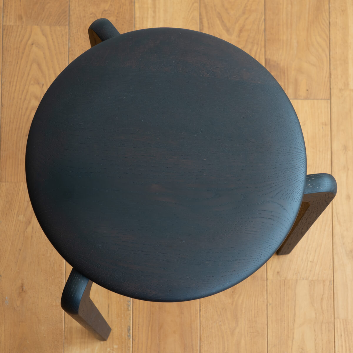 【アウトレット】LISCIO Stool 柿渋鉄媒染 (3本脚スツール)　204