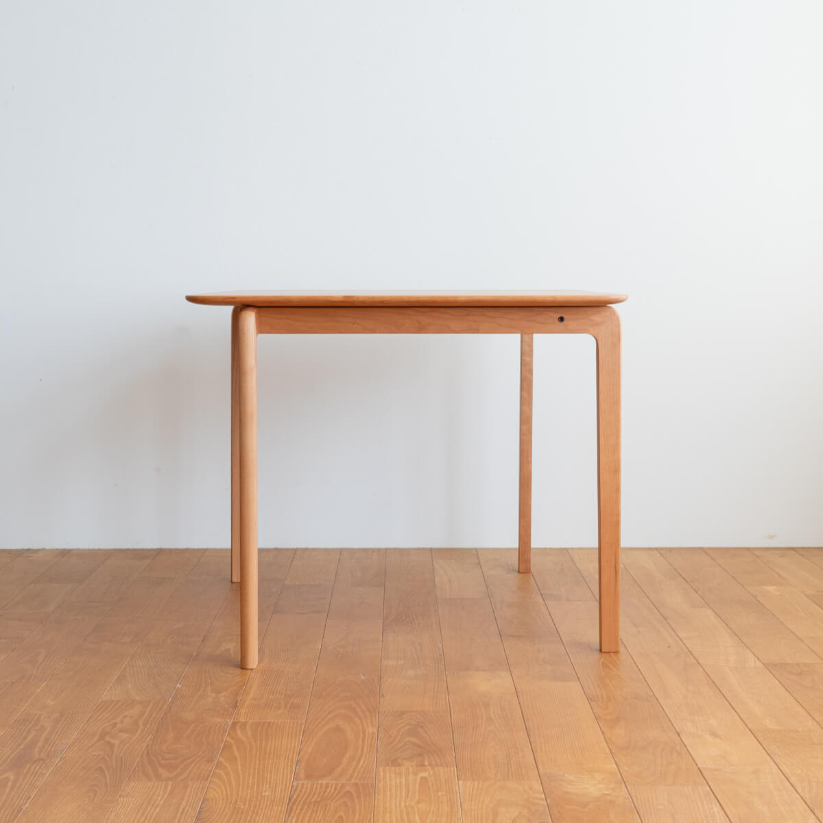 LISCIO Dining Table 84*84　チェリー
