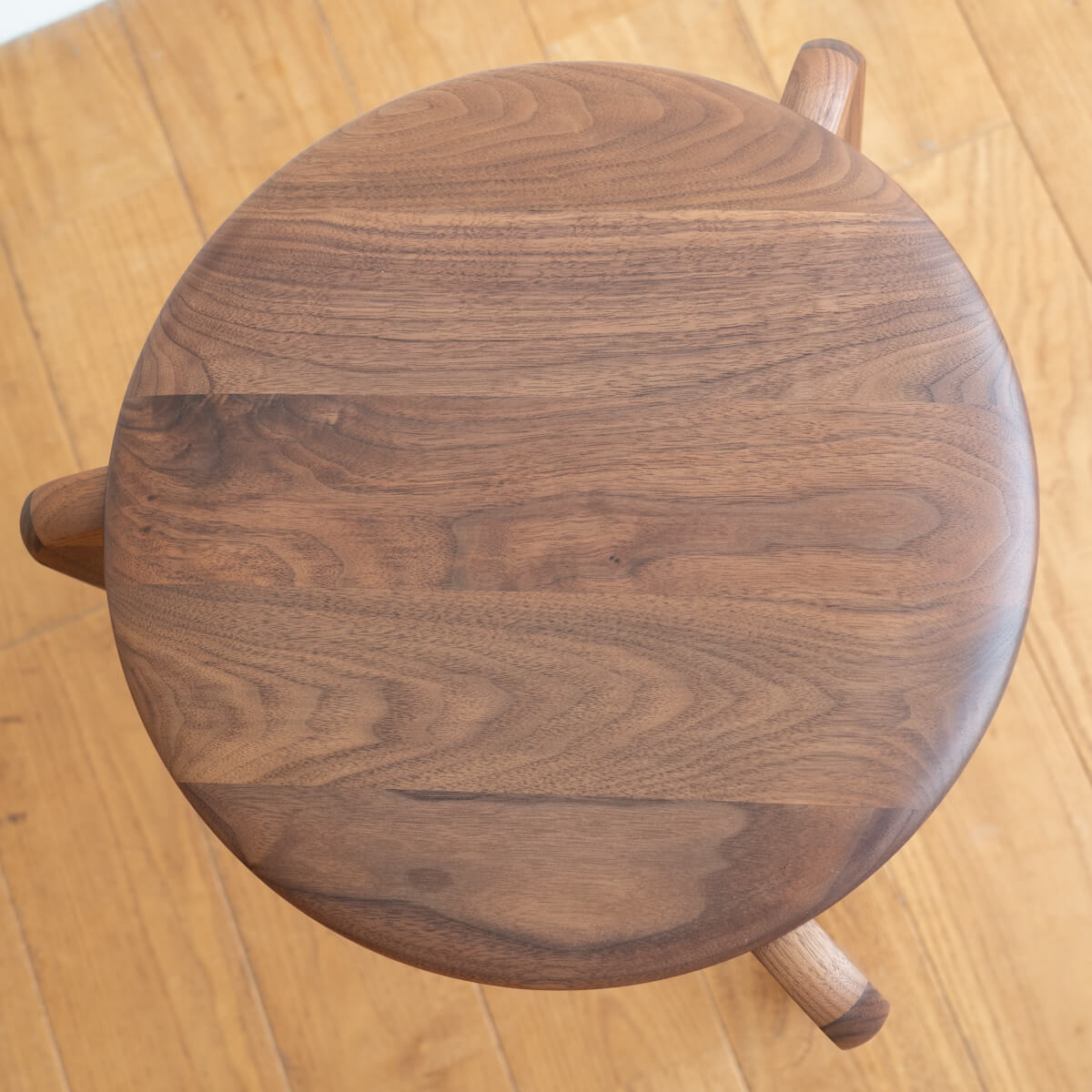 【アウトレット】LISCIO Stool 3本脚ウォールナット