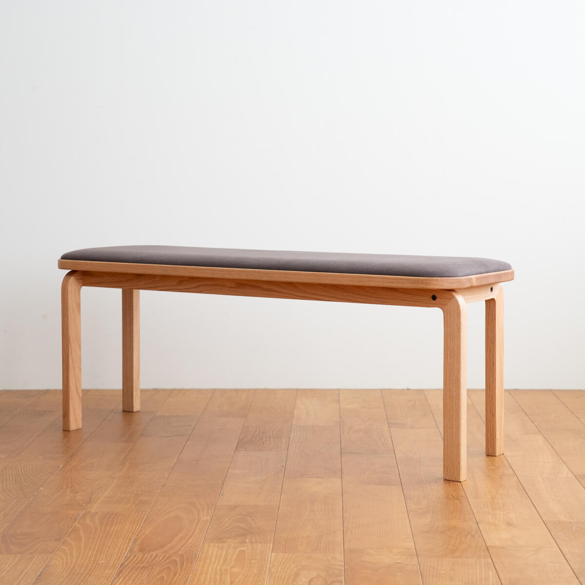 【アウトレット】COCCO Bench オーク / 生地：ラムース（ダークブラウン）