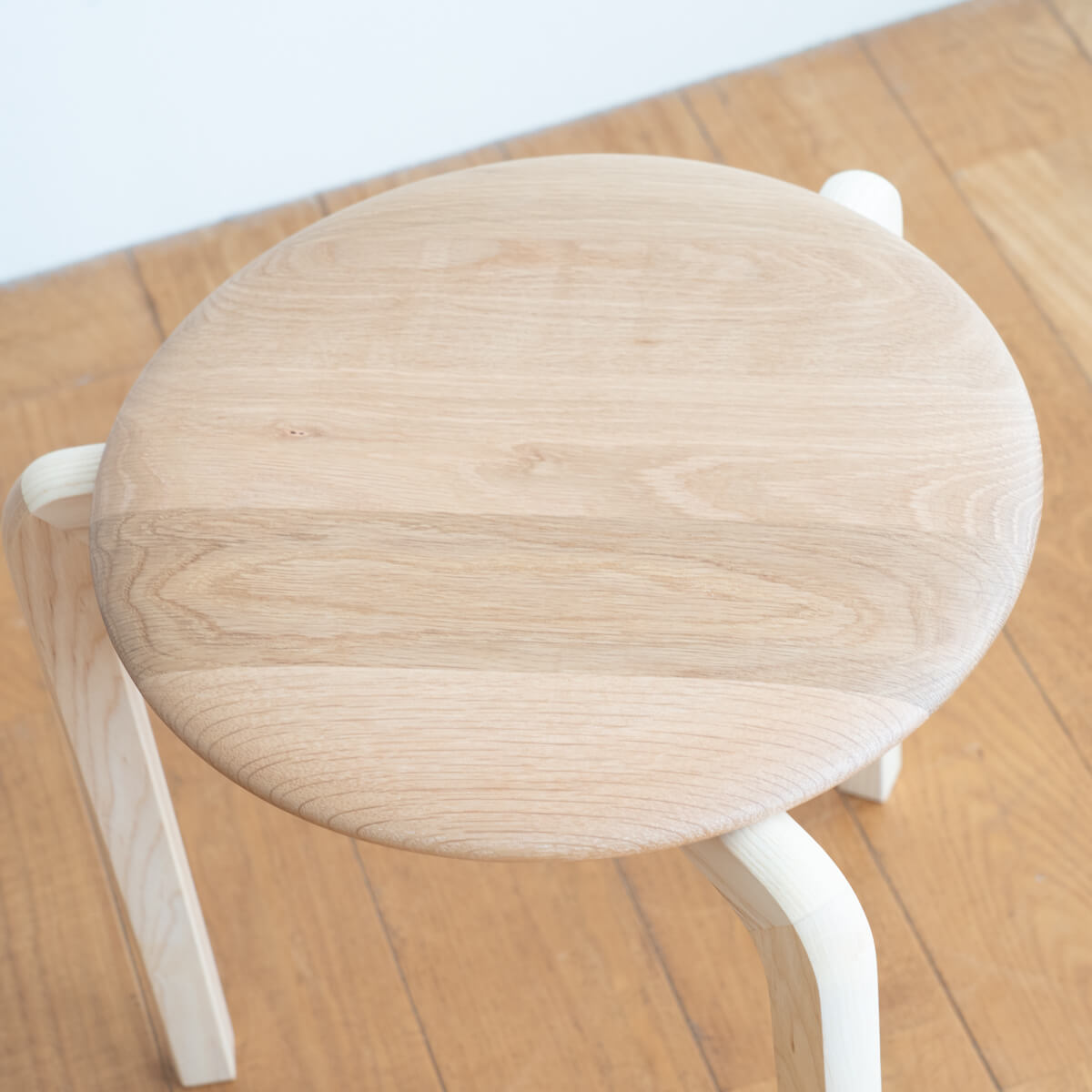 【アウトレット】LISCIO Stool 3本脚OAK×WA