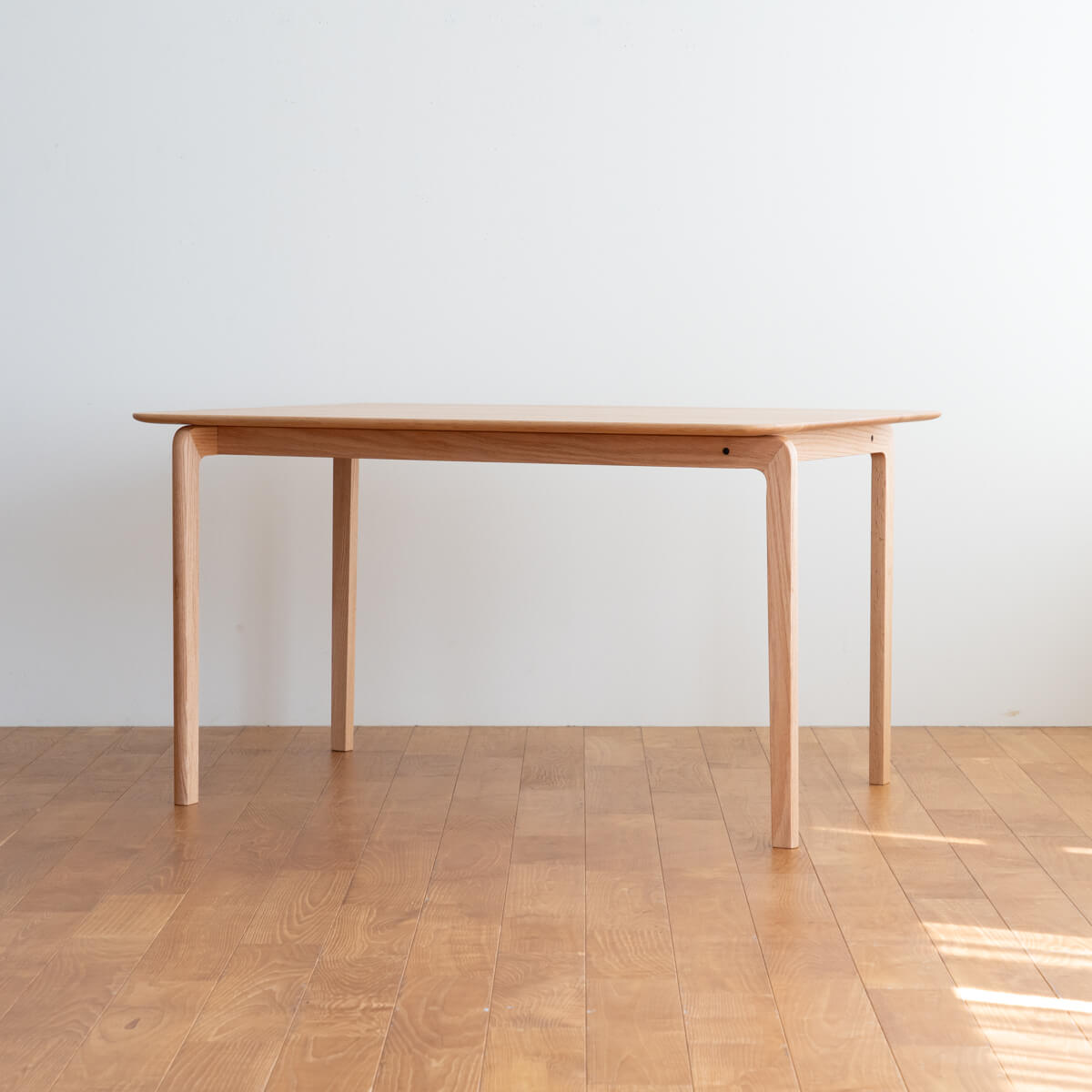 LISCIO DiningTable 126×84 / オーク