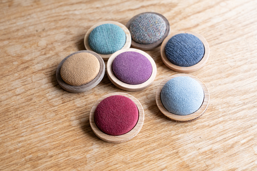 くるみボタンバッチ 800円